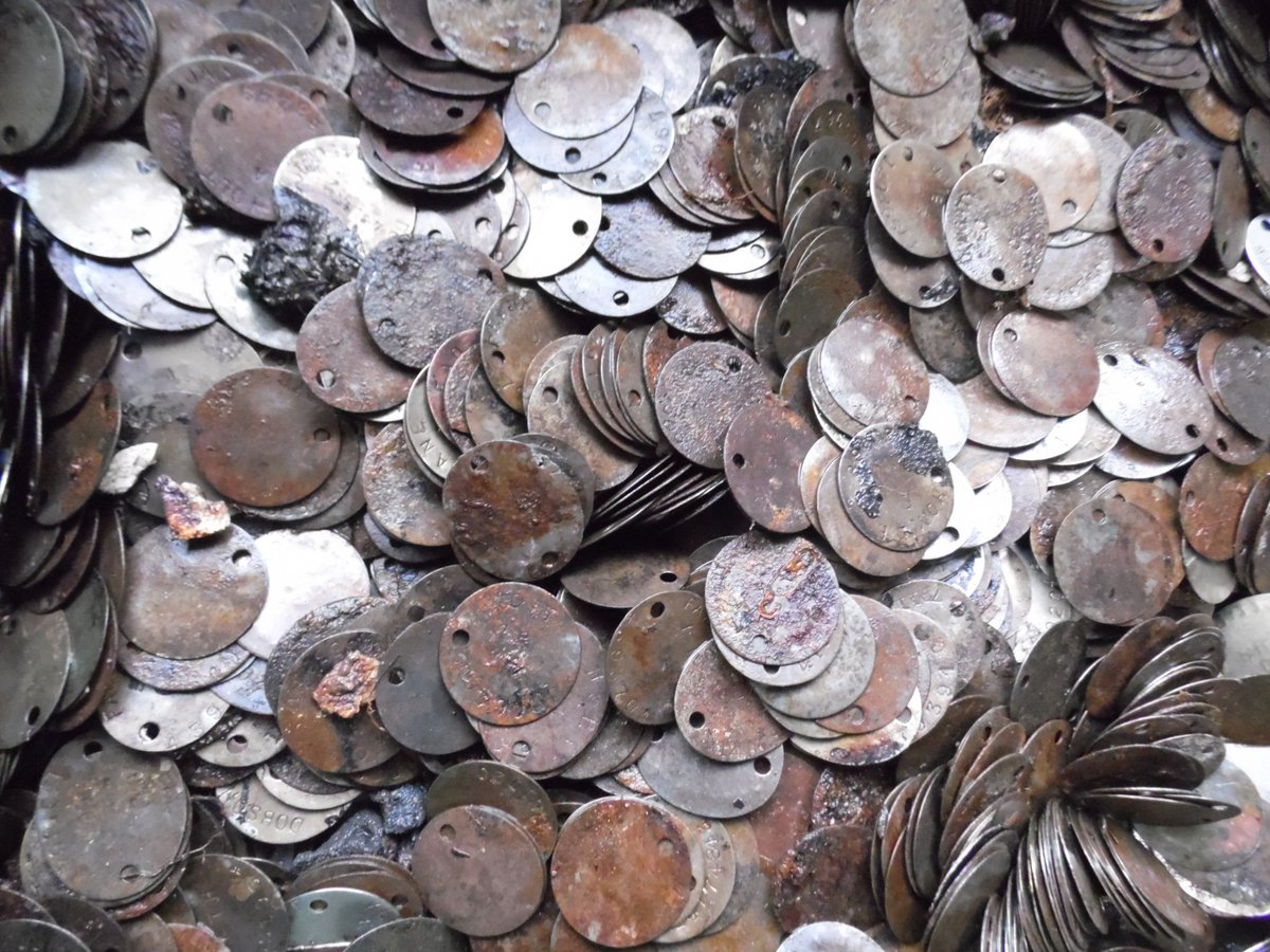 Encontradas mais de 14 mil dog tags de soldados