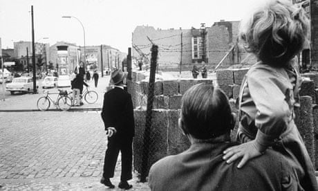 Fugas através do muro de Berlim 