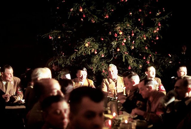 Uma imagem e sua história: Festa de Natal em 1941